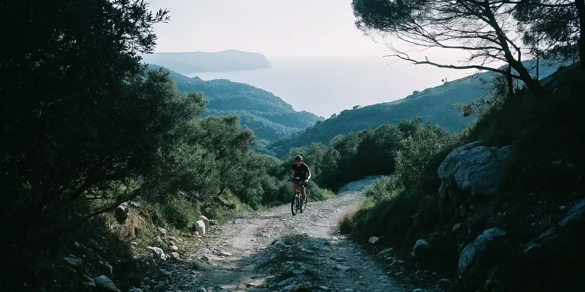 Ciclismo en Menorca: Más Allá de la Vuelta